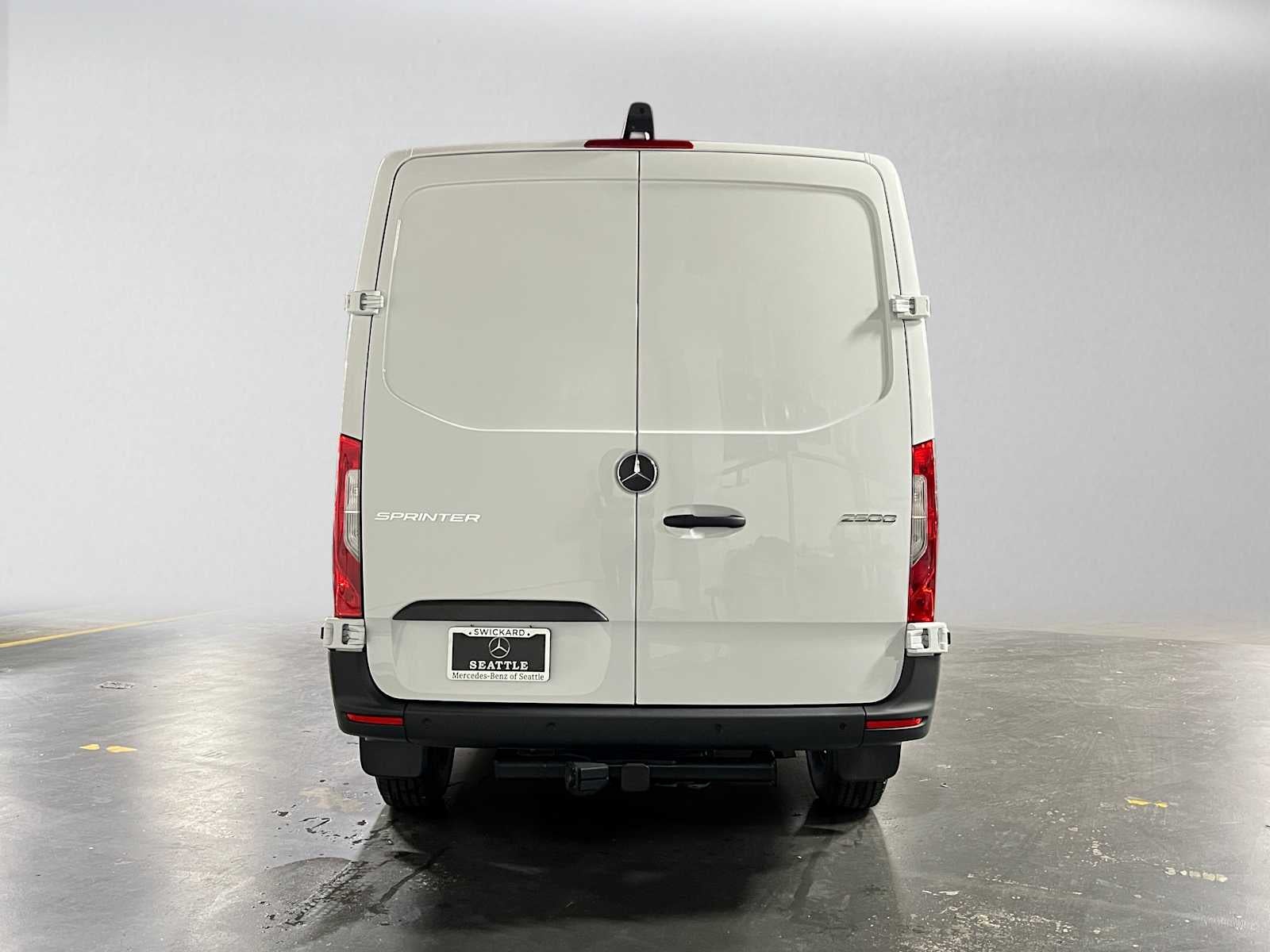 2026 Mercedes-Benz Sprinter 2500 Standard Roof I4 Diesel 144 RWD