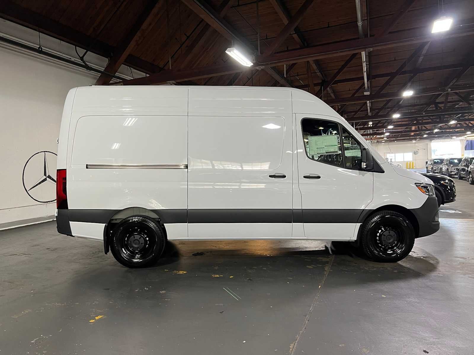 2026 Mercedes-Benz Sprinter Cargo 2500 Standard Roof I4 Diesel 144 RWD