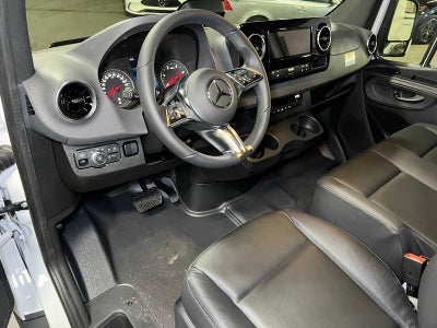 2026 Mercedes-Benz Sprinter Cargo 2500 Standard Roof I4 Diesel 144 RWD
