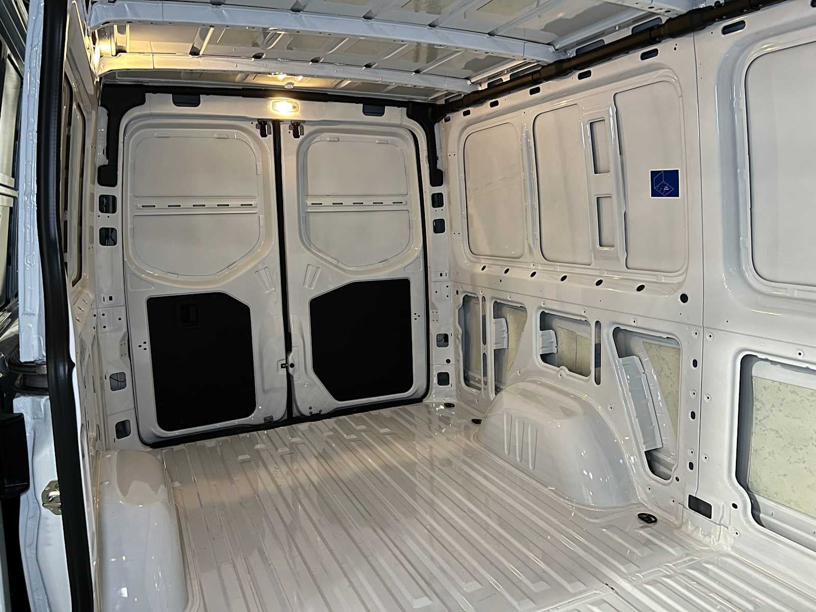 2025 Mercedes-Benz Sprinter Cargo Van 2500 Standard Roof I4 Diesel 144" RWD