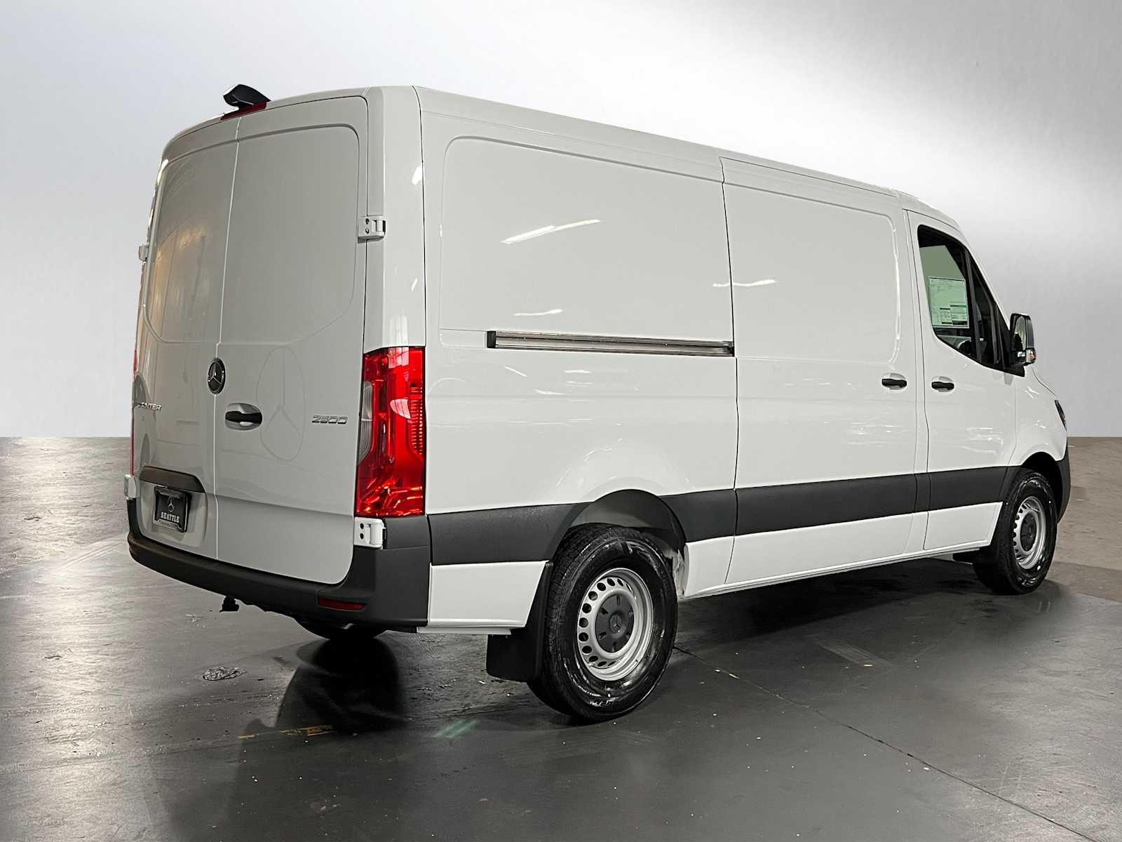 2025 Mercedes-Benz Sprinter Cargo Van 2500 Standard Roof I4 Diesel 144" RWD