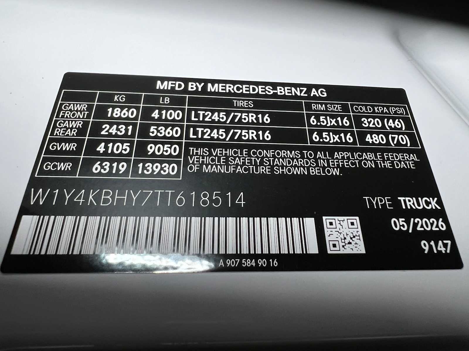 2026 Mercedes-Benz Sprinter Cargo 2500 Standard Roof I4 Diesel 144 RWD
