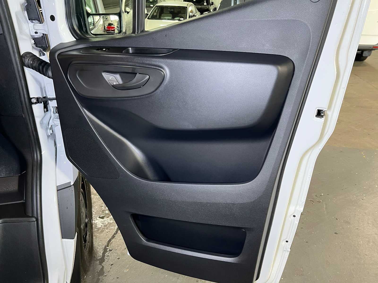 2026 Mercedes-Benz Sprinter 2500 Standard Roof I4 Diesel 144 RWD