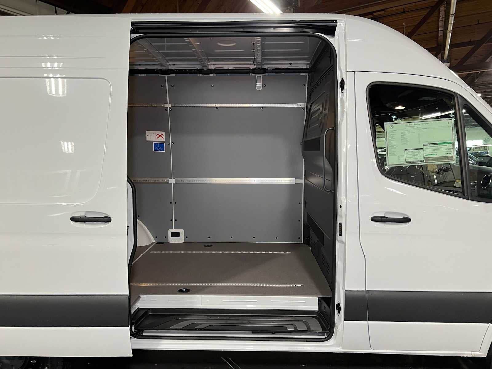 2026 Mercedes-Benz Sprinter 2500 Standard Roof I4 Diesel 144 RWD