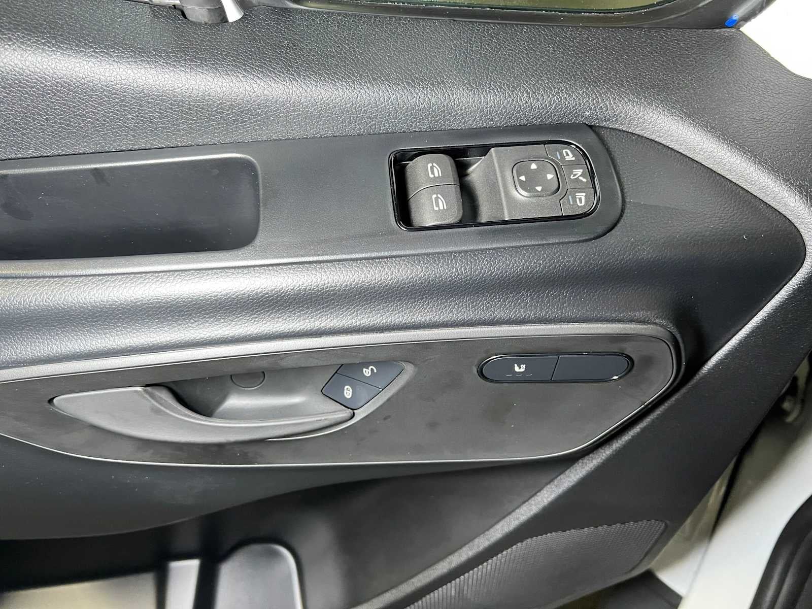 2026 Mercedes-Benz Sprinter 2500 Standard Roof I4 Diesel 144 RWD