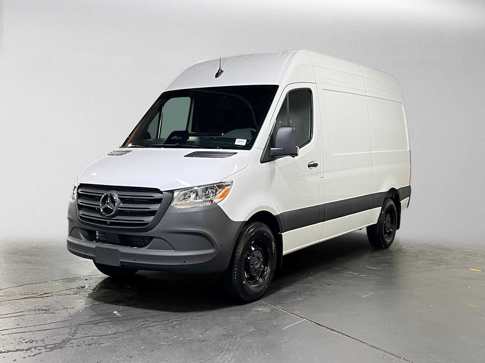 2026 Mercedes-Benz Sprinter 2500 Standard Roof I4 Diesel 144 RWD