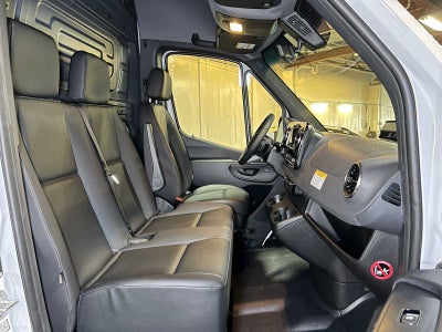 2026 Mercedes-Benz Sprinter Cargo 2500 Standard Roof I4 Diesel 144 RWD