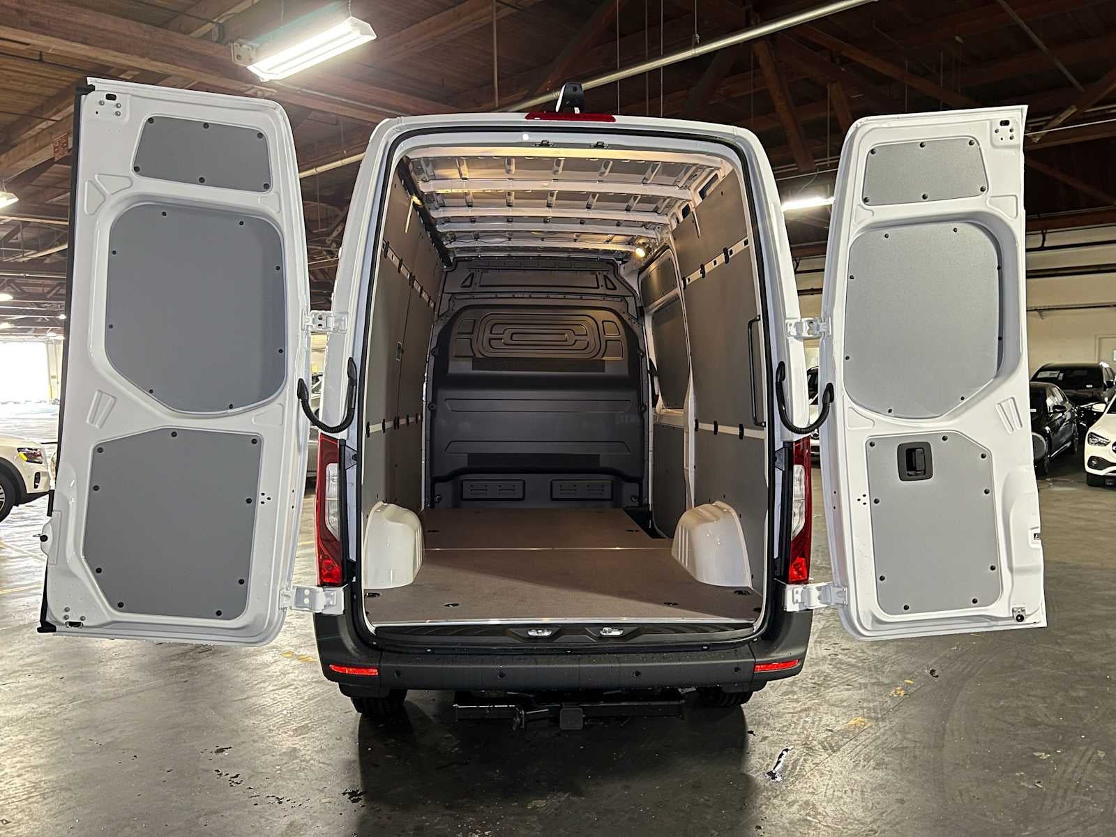2026 Mercedes-Benz Sprinter Cargo 2500 Standard Roof I4 Diesel 144 RWD