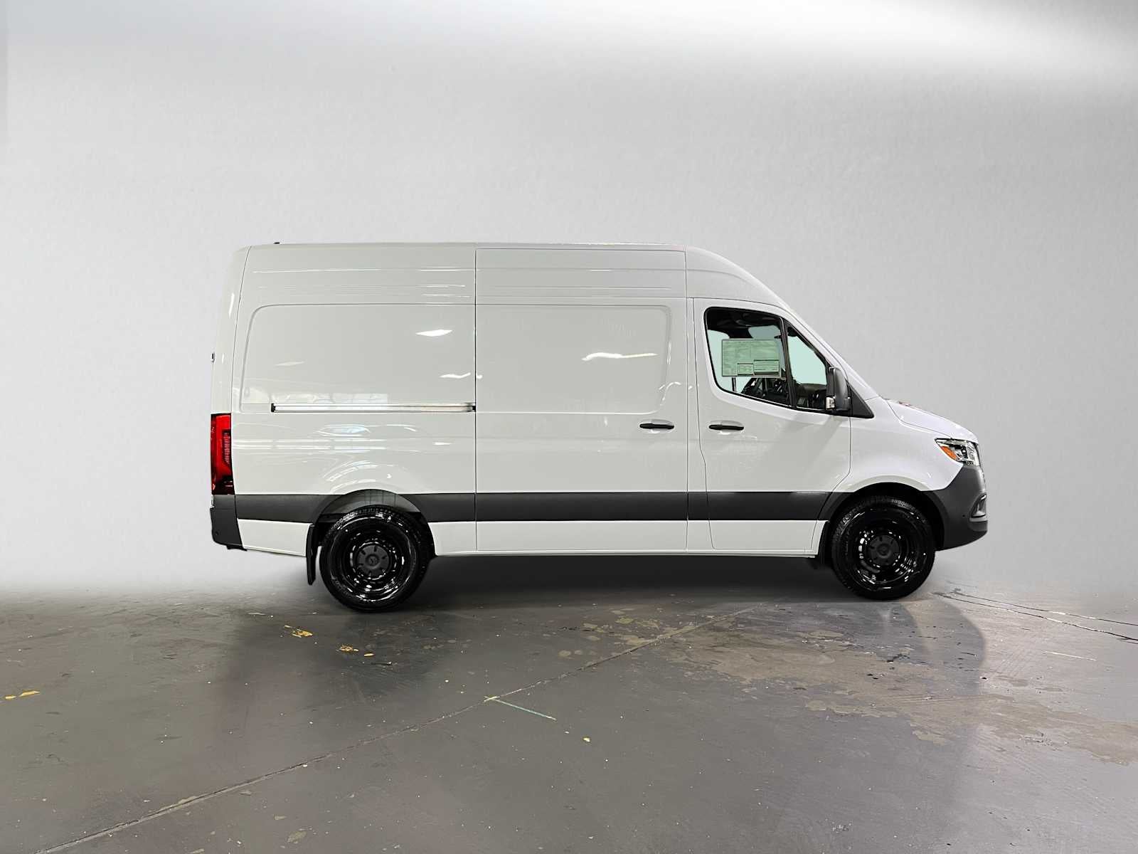 2026 Mercedes-Benz Sprinter Cargo 2500 Standard Roof I4 Diesel 144 RWD