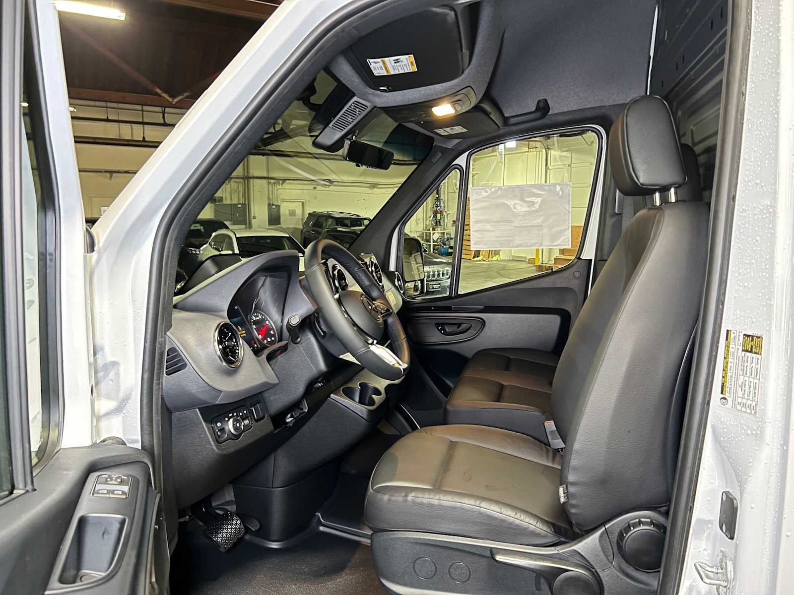 2026 Mercedes-Benz Sprinter Cargo 2500 Standard Roof I4 Diesel 144 RWD