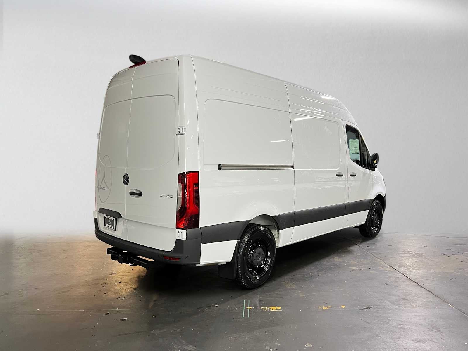 2026 Mercedes-Benz Sprinter Cargo 2500 Standard Roof I4 Diesel 144 RWD