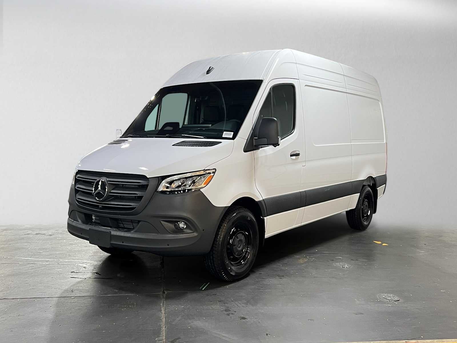 2026 Mercedes-Benz Sprinter Cargo 2500 Standard Roof I4 Diesel 144 RWD