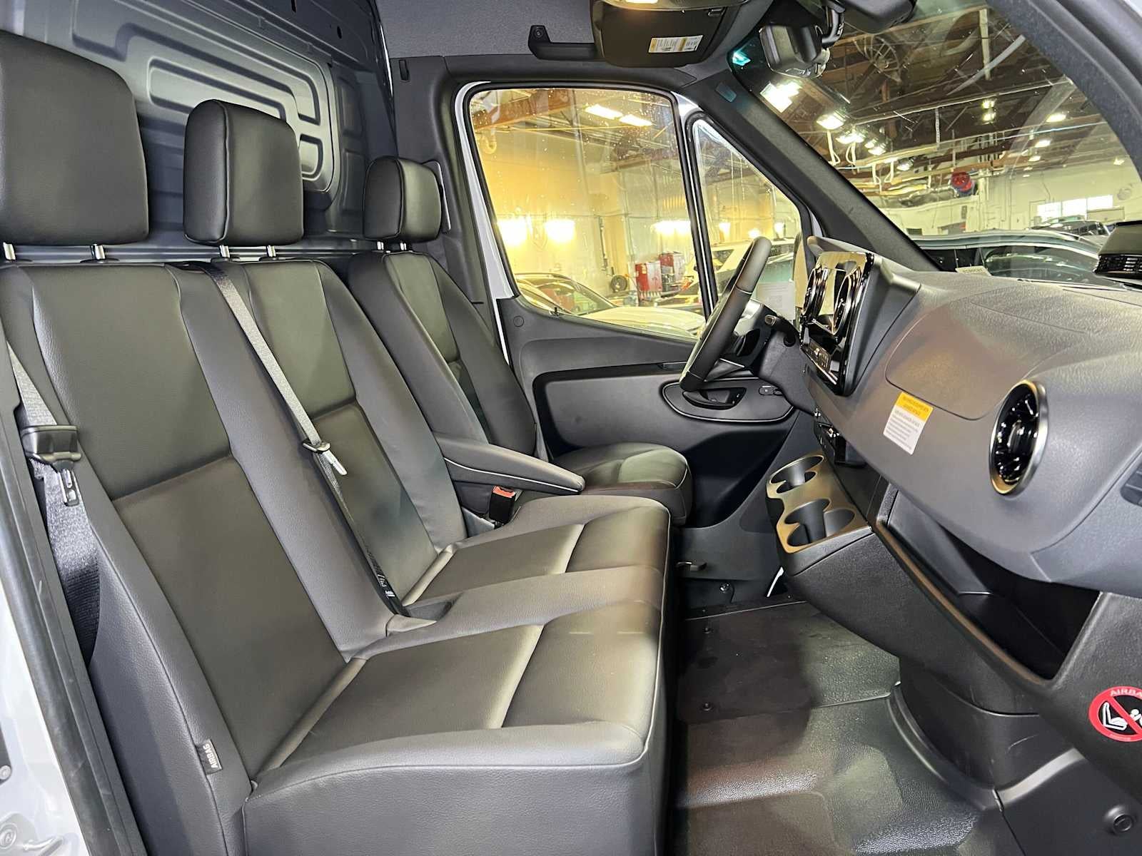 2026 Mercedes-Benz Sprinter Cargo 2500 Standard Roof I4 Diesel 144 RWD