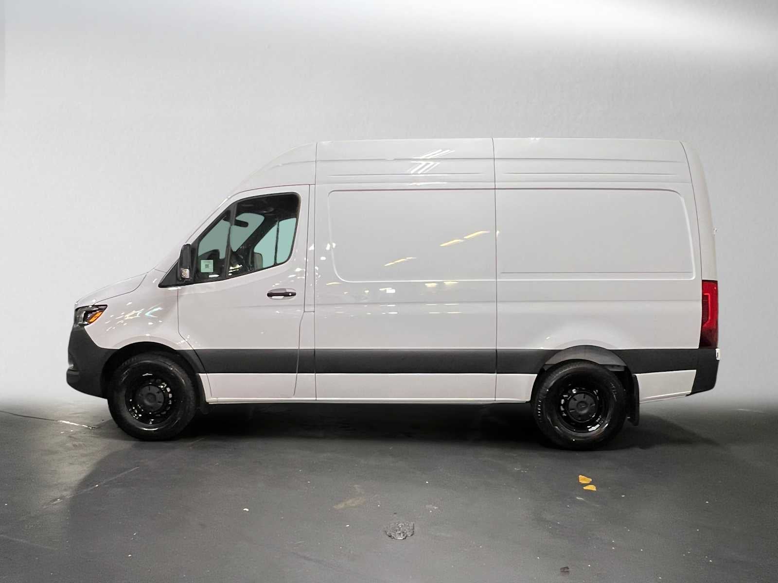 2026 Mercedes-Benz Sprinter Cargo 2500 Standard Roof I4 Diesel 144 RWD