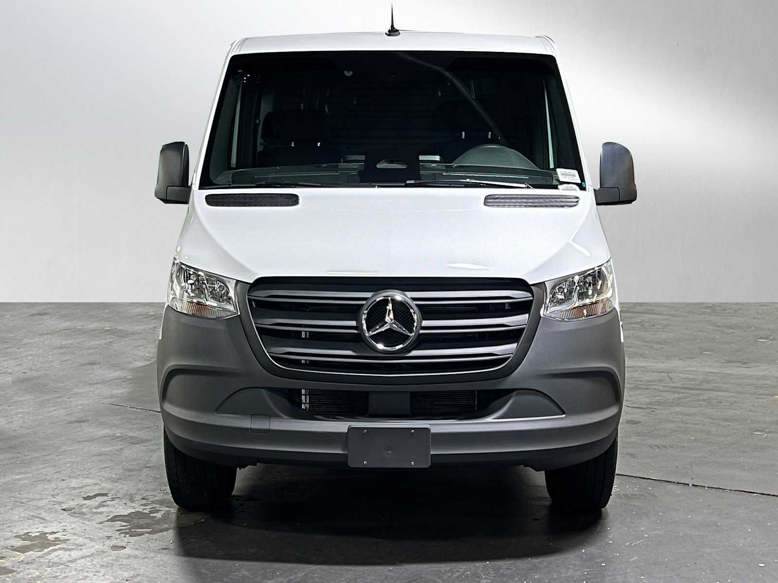 2025 Mercedes-Benz Sprinter Cargo Van 2500 Standard Roof I4 Diesel 144" RWD