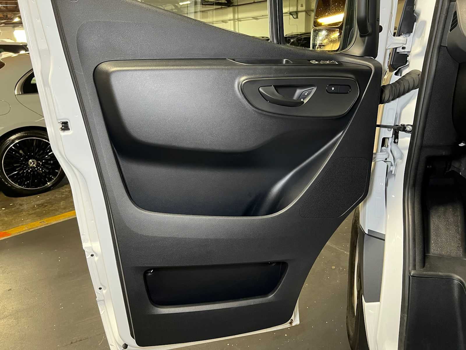 2025 Mercedes-Benz Sprinter Cargo Van 2500 Standard Roof I4 Diesel 144" RWD