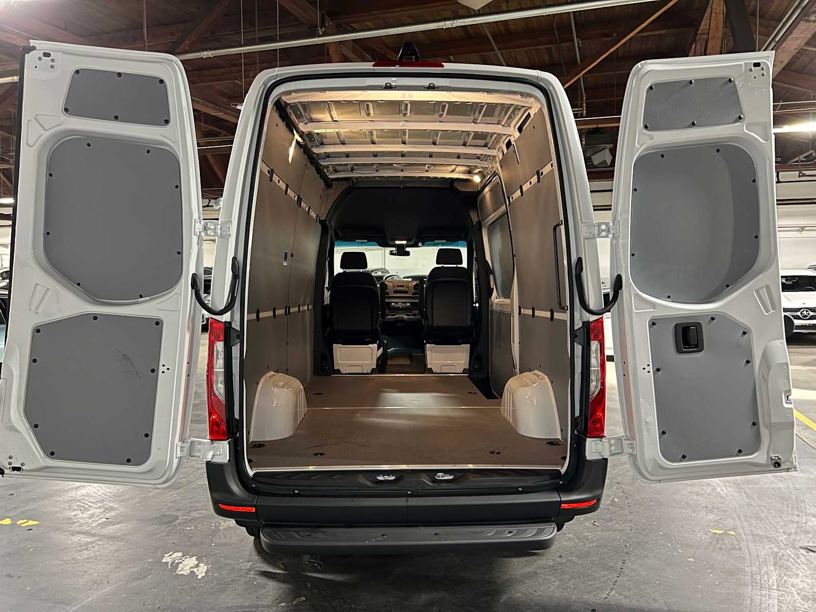 2025 Mercedes-Benz Sprinter Cargo Van 2500 Standard Roof I4 Diesel 144 RWD