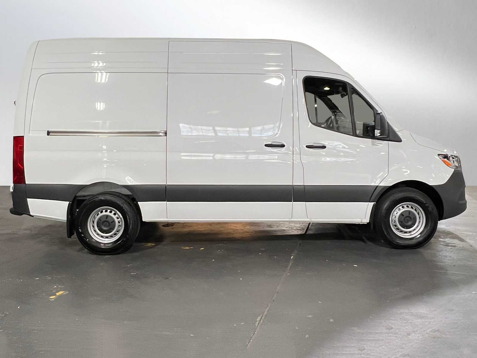 2025 Mercedes-Benz Sprinter Cargo Van 2500 Standard Roof I4 Diesel 144 RWD