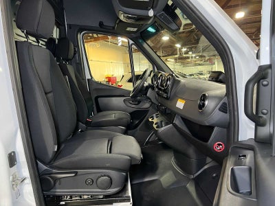 2025 Mercedes-Benz Sprinter Cargo Van 2500 Standard Roof I4 Diesel 144" RWD