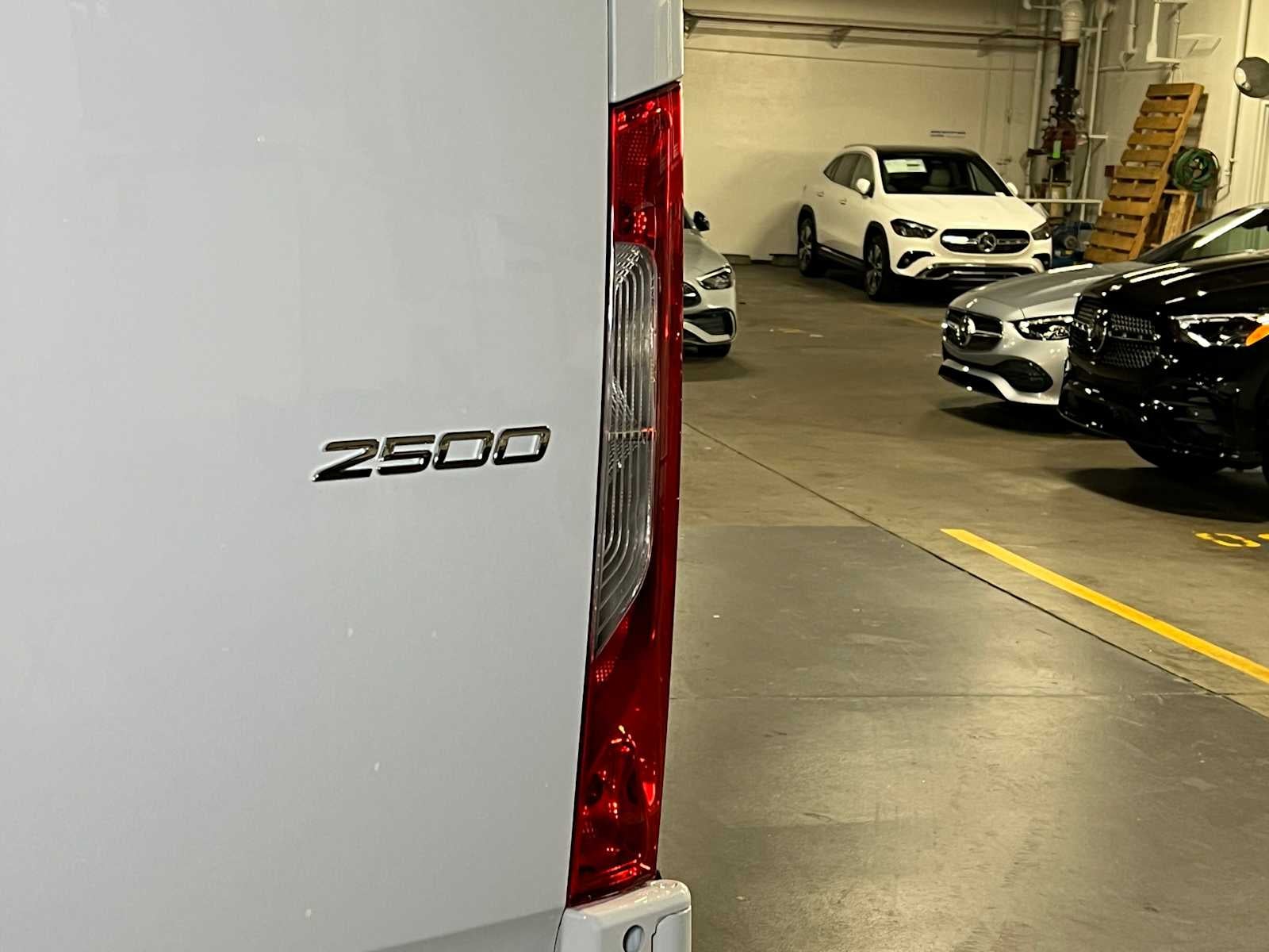 2025 Mercedes-Benz Sprinter Cargo Van 2500 Standard Roof I4 Diesel 144" RWD