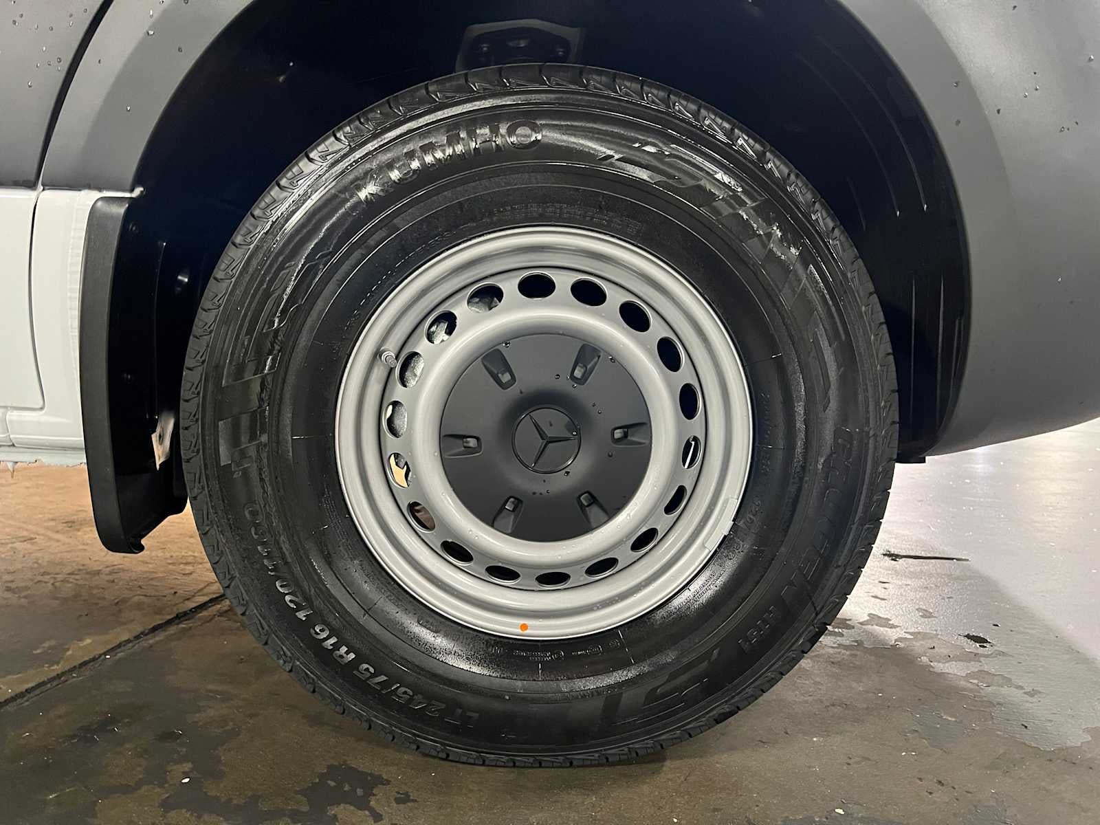 2025 Mercedes-Benz Sprinter Cargo Van 2500 Standard Roof I4 Diesel 144" RWD