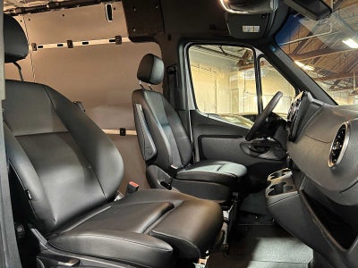 2025 Mercedes-Benz Sprinter Cargo Van 2500 Standard Roof I4 Diesel 144 RWD
