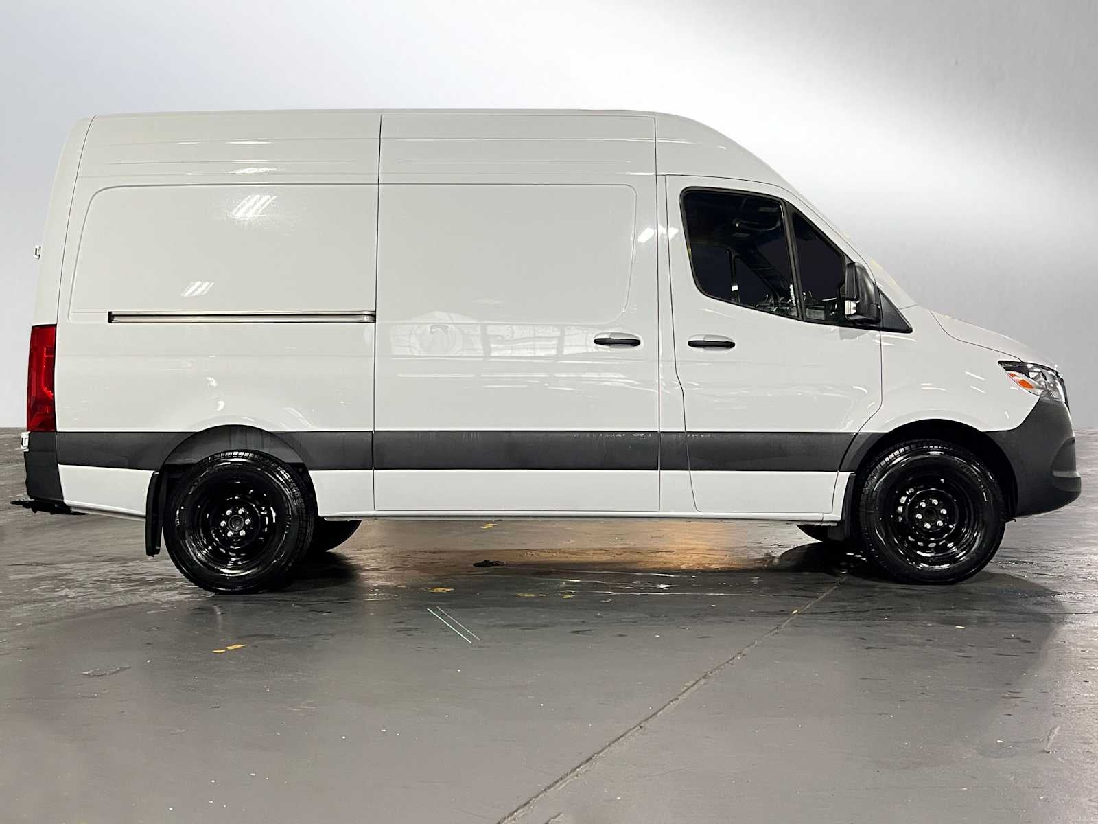2025 Mercedes-Benz Sprinter Cargo Van 2500 Standard Roof I4 Diesel 144 RWD