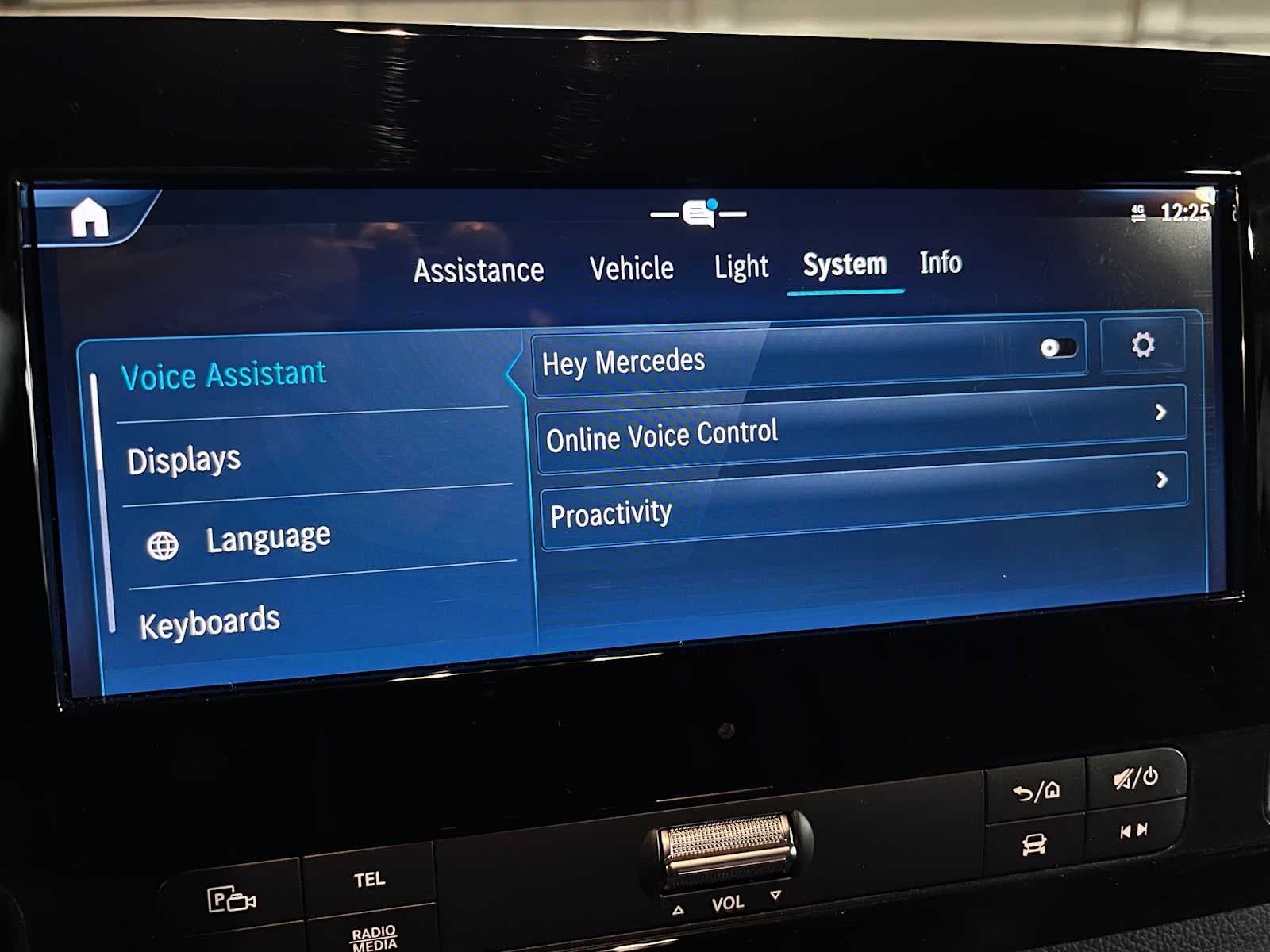 2025 Mercedes-Benz Sprinter Cargo Van 2500 Standard Roof I4 Diesel 144 RWD