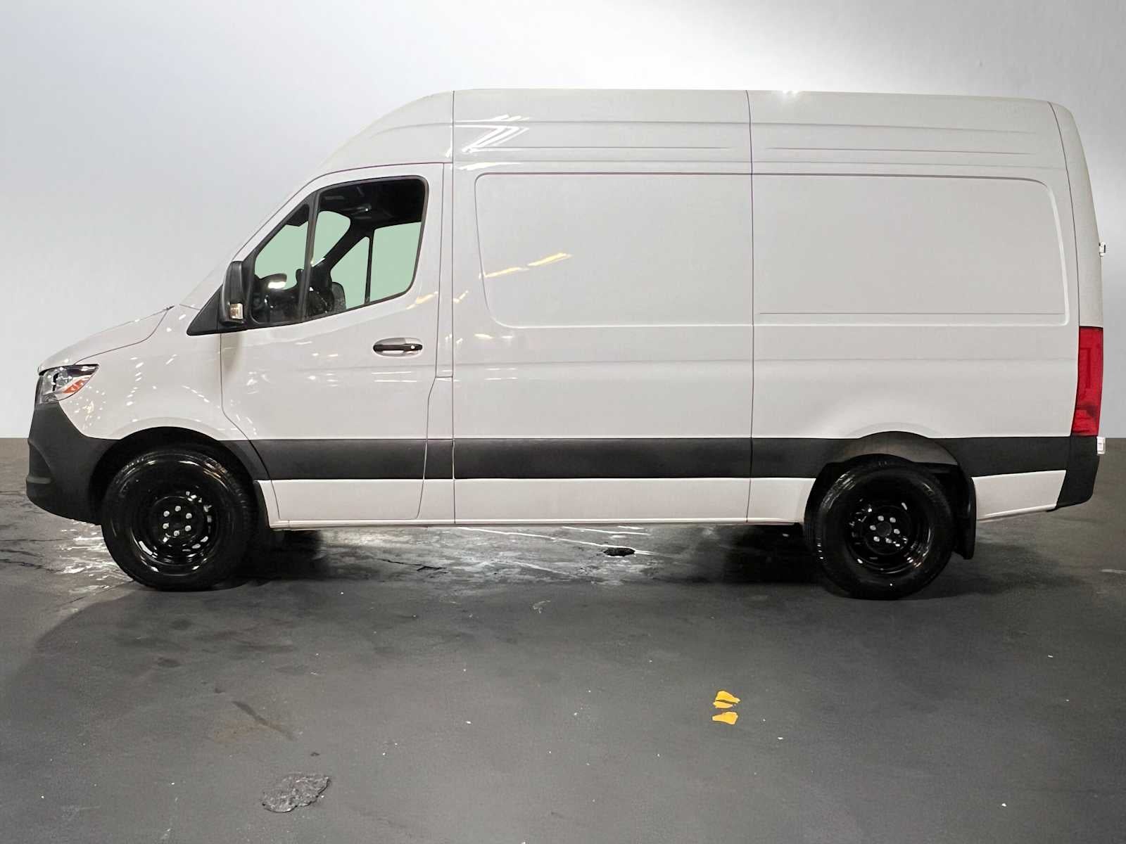 2025 Mercedes-Benz Sprinter Cargo Van 2500 Standard Roof I4 Diesel 144 RWD