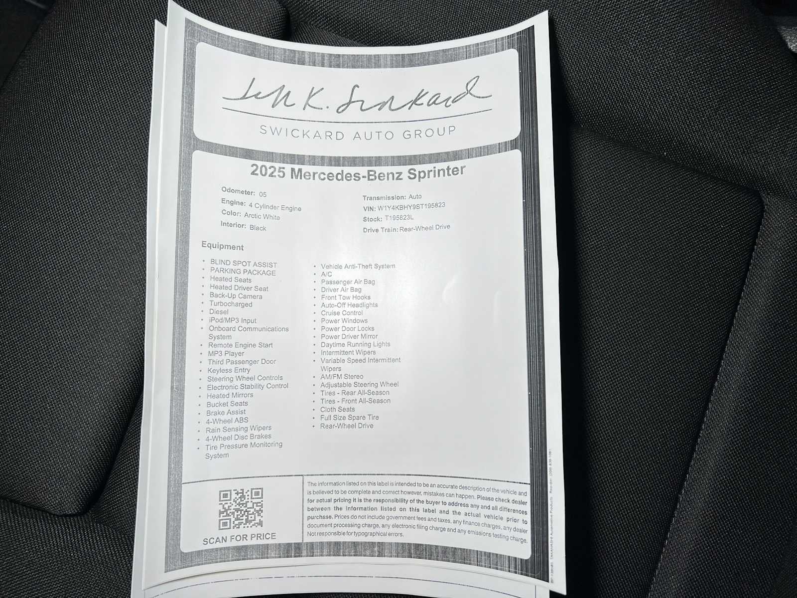 2025 Mercedes-Benz Sprinter Cargo Van 2500 Standard Roof I4 Diesel 144" RWD