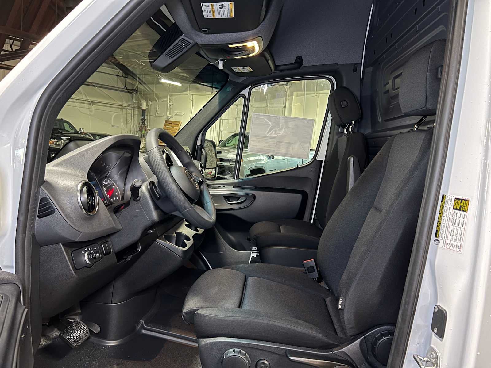 2025 Mercedes-Benz Sprinter Cargo Van 2500 Standard Roof I4 Diesel 144" RWD