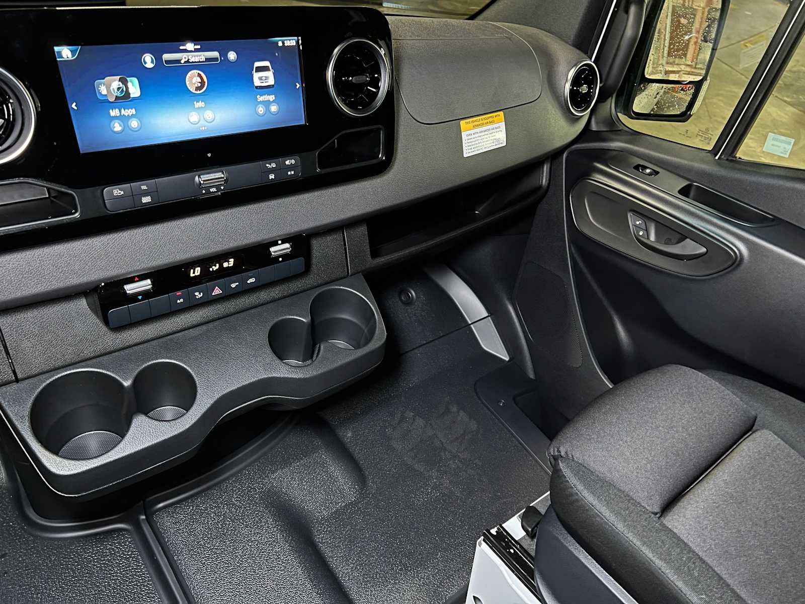 2025 Mercedes-Benz Sprinter Cargo Van 2500 Standard Roof I4 Diesel 144" RWD