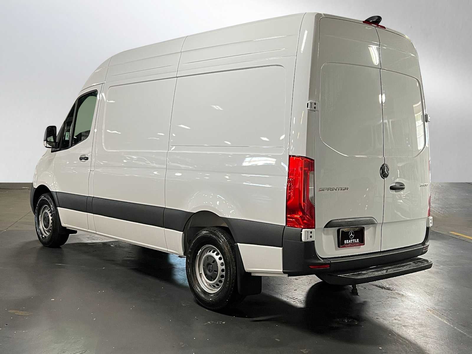 2025 Mercedes-Benz Sprinter Cargo Van 2500 Standard Roof I4 Diesel 144" RWD