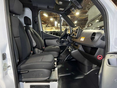 2025 Mercedes-Benz Sprinter Cargo Van 2500 Standard Roof I4 Diesel 144" RWD