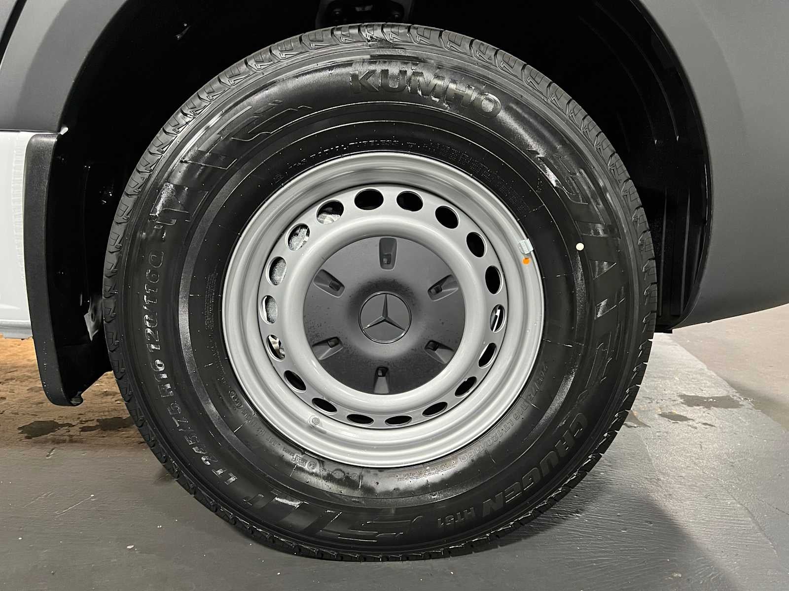 2025 Mercedes-Benz Sprinter Cargo Van 2500 Standard Roof I4 Diesel 144" RWD