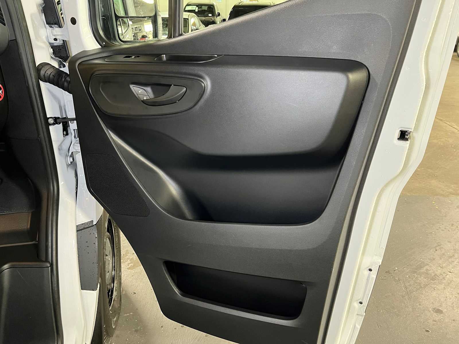2026 Mercedes-Benz Sprinter 2500 Standard Roof I4 Diesel 144 RWD