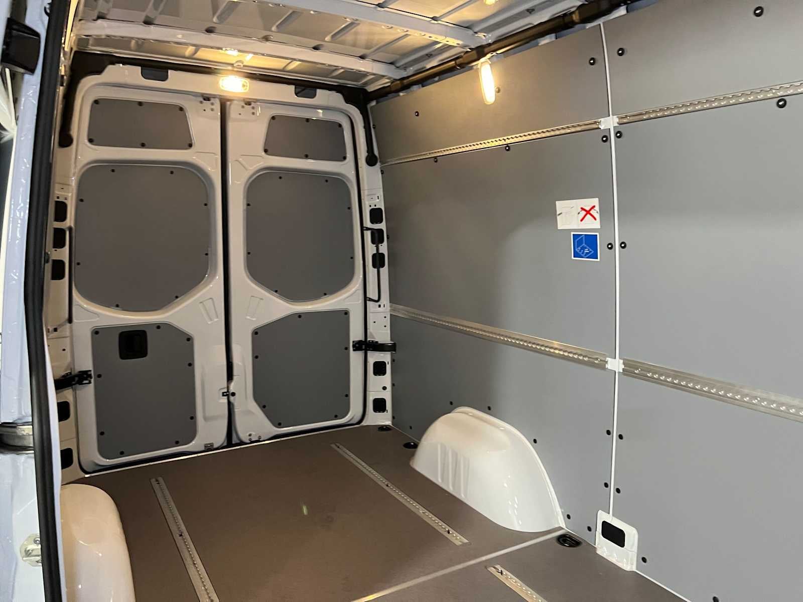 2026 Mercedes-Benz Sprinter 2500 Standard Roof I4 Diesel 144 RWD