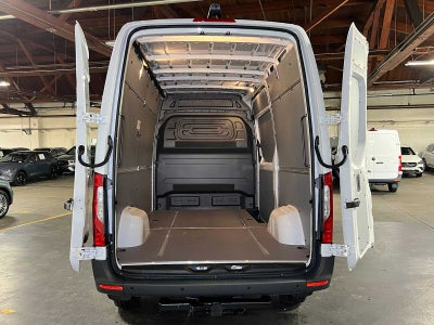 2026 Mercedes-Benz Sprinter 2500 Standard Roof I4 Diesel 144 RWD