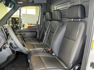 2026 Mercedes-Benz Sprinter 2500 Standard Roof I4 Diesel 144 RWD
