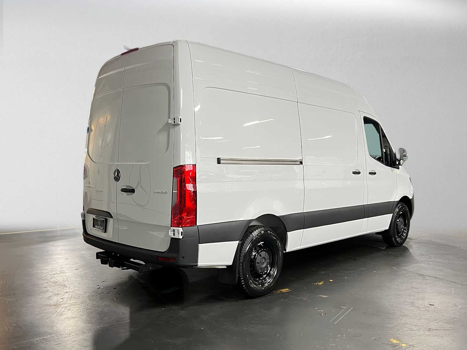 2026 Mercedes-Benz Sprinter 2500 Standard Roof I4 Diesel 144 RWD