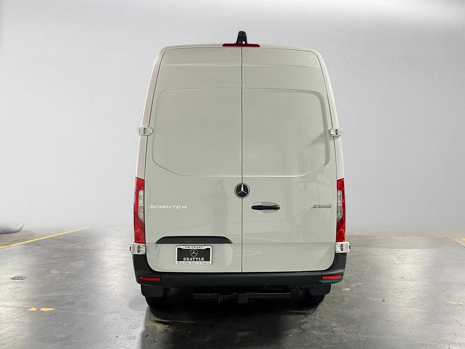 2026 Mercedes-Benz Sprinter 2500 Standard Roof I4 Diesel 144 RWD