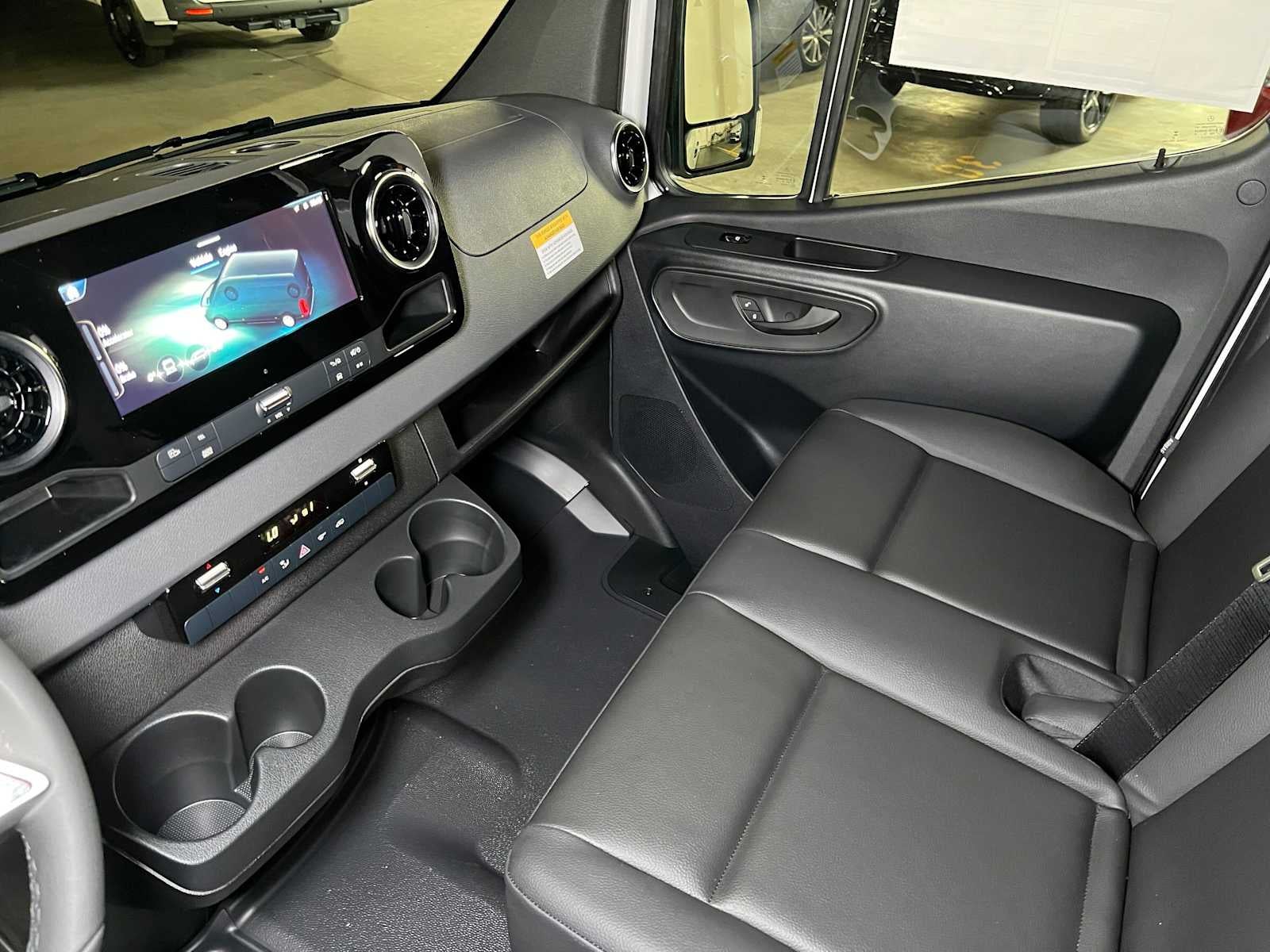 2026 Mercedes-Benz Sprinter 2500 Standard Roof I4 Diesel 144 RWD
