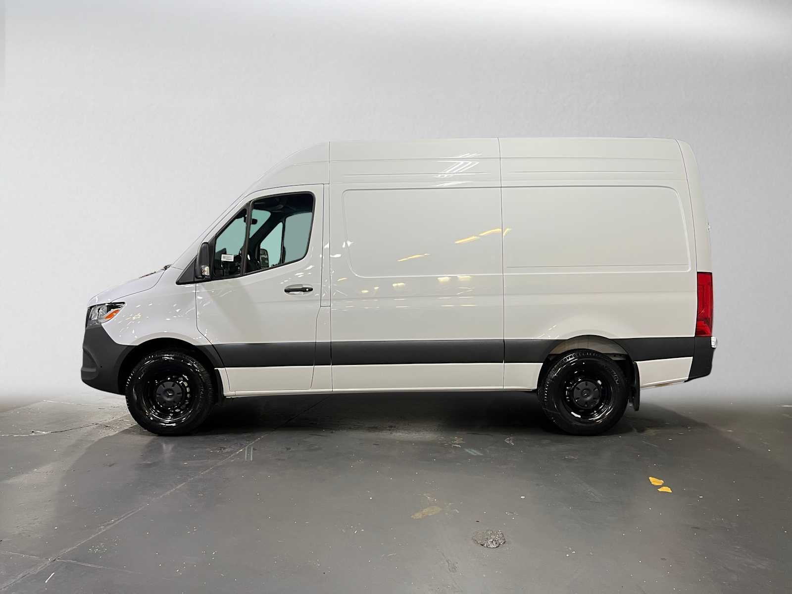 2026 Mercedes-Benz Sprinter 2500 Standard Roof I4 Diesel 144 RWD