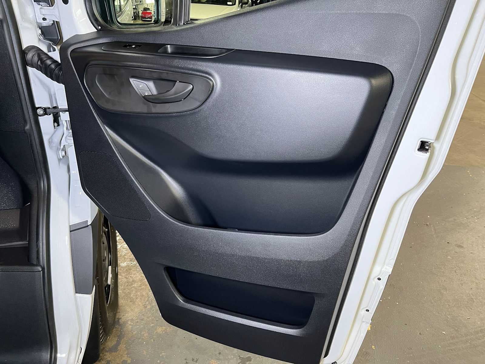 2026 Mercedes-Benz Sprinter 2500 Standard Roof I4 Diesel 144 RWD