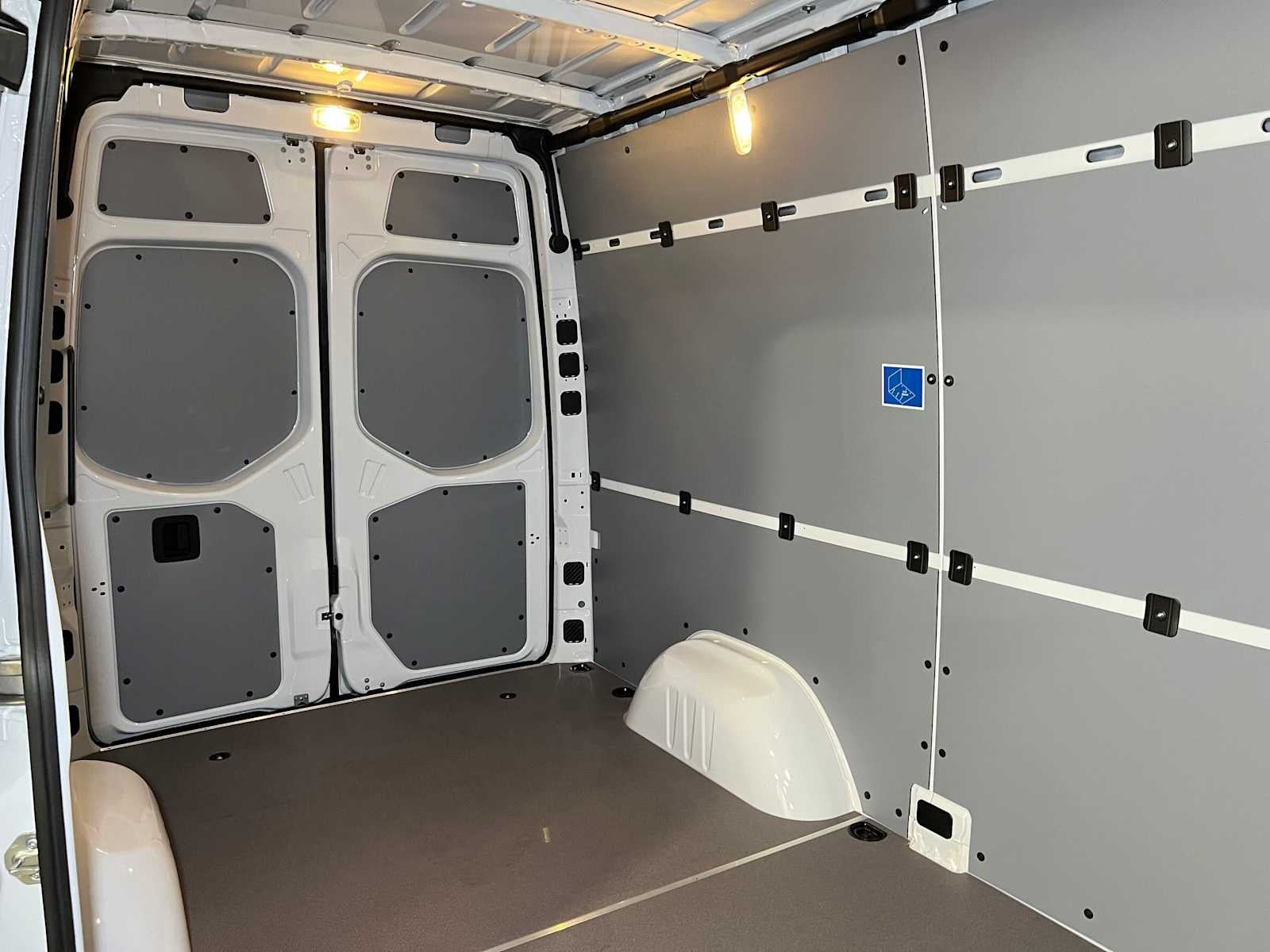 2026 Mercedes-Benz Sprinter 2500 Standard Roof I4 Diesel 144 RWD