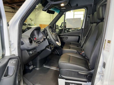 2026 Mercedes-Benz Sprinter 2500 Standard Roof I4 Diesel 144 RWD