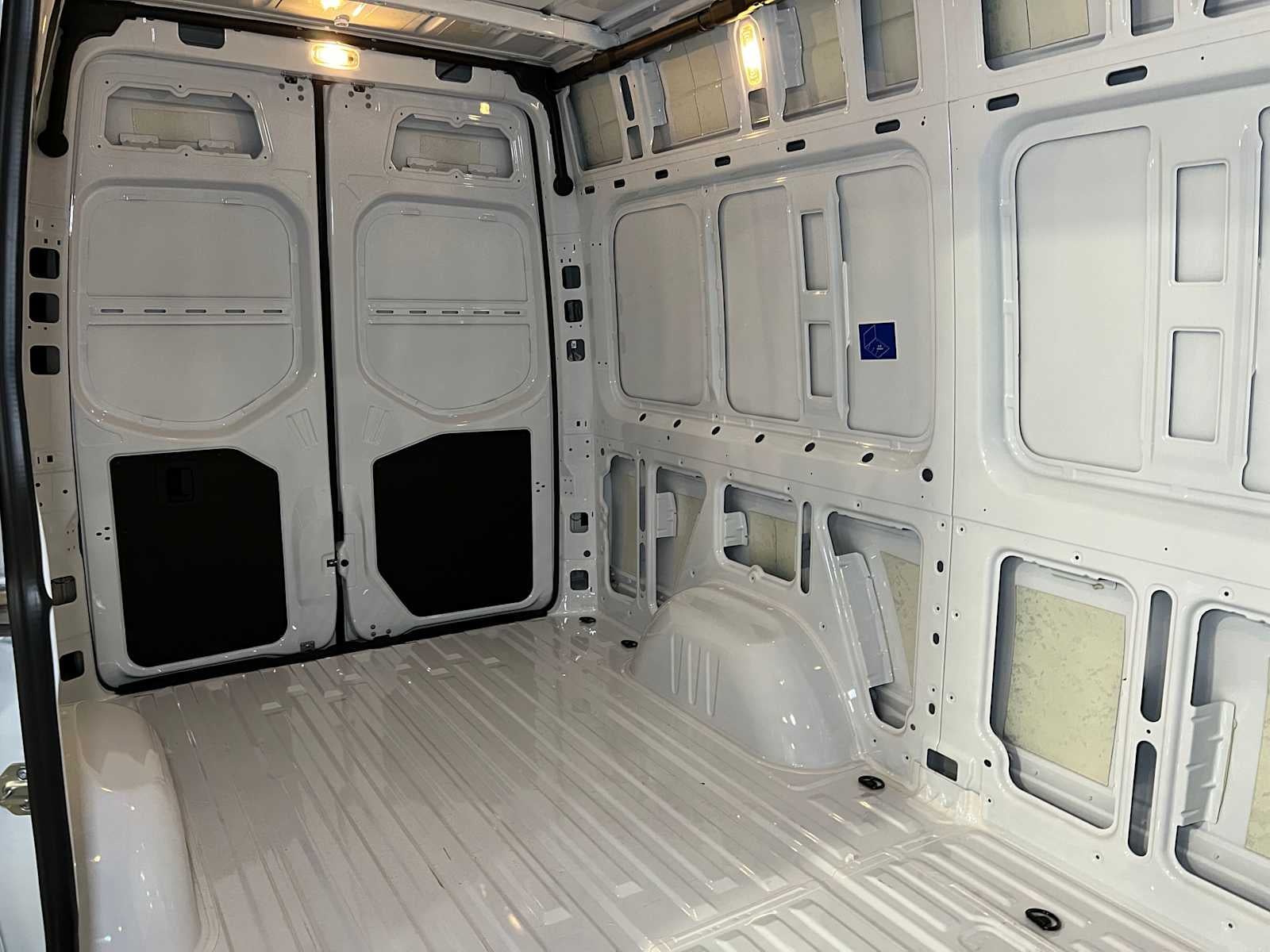 2025 Mercedes-Benz Sprinter Cargo Van 2500 Standard Roof I4 Diesel 144" RWD