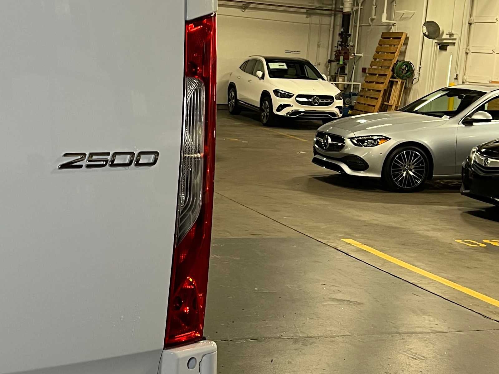 2025 Mercedes-Benz Sprinter Cargo Van 2500 Standard Roof I4 Diesel 144" RWD