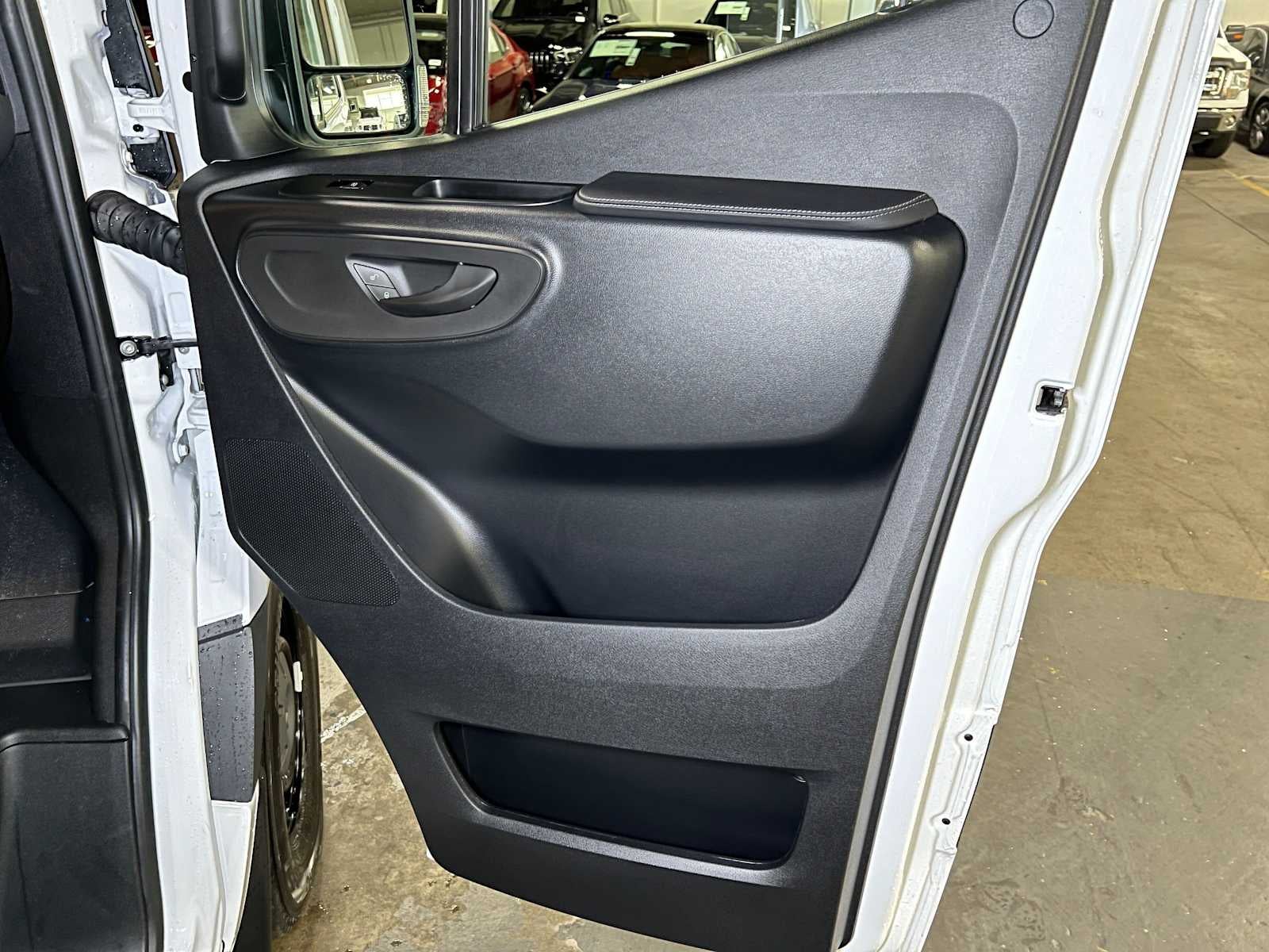 2026 Mercedes-Benz Sprinter Cargo 2500 Standard Roof I4 Diesel 144 RWD