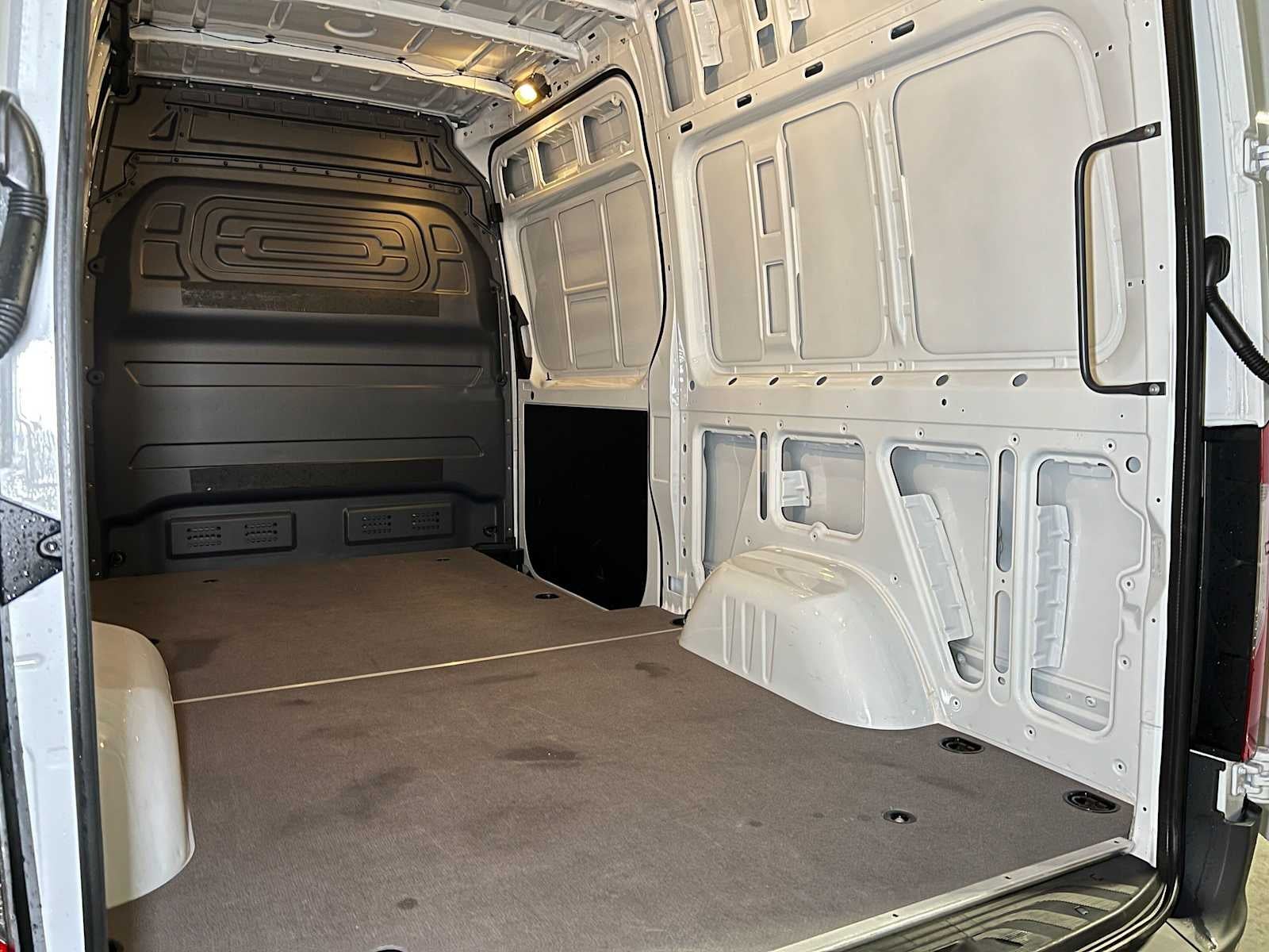 2026 Mercedes-Benz Sprinter Cargo 2500 Standard Roof I4 Diesel 144 RWD